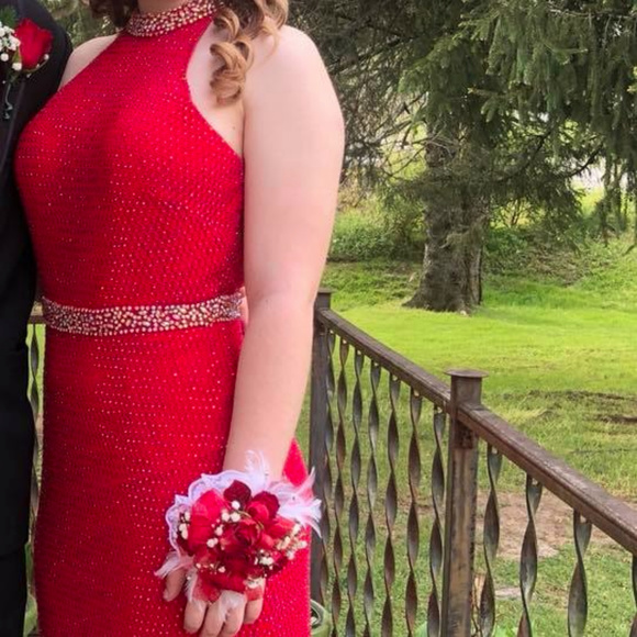 Red sparkly Panoply prom Dress Fits like a 4